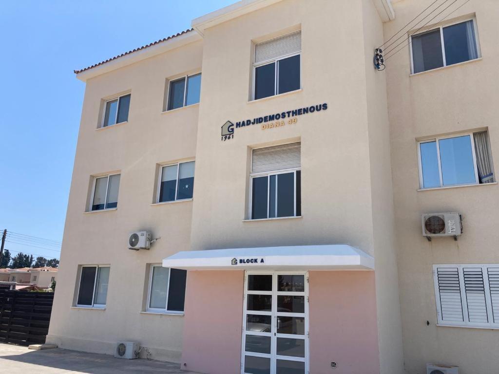Diana 49 Apartment Paphos Ngoại thất bức ảnh