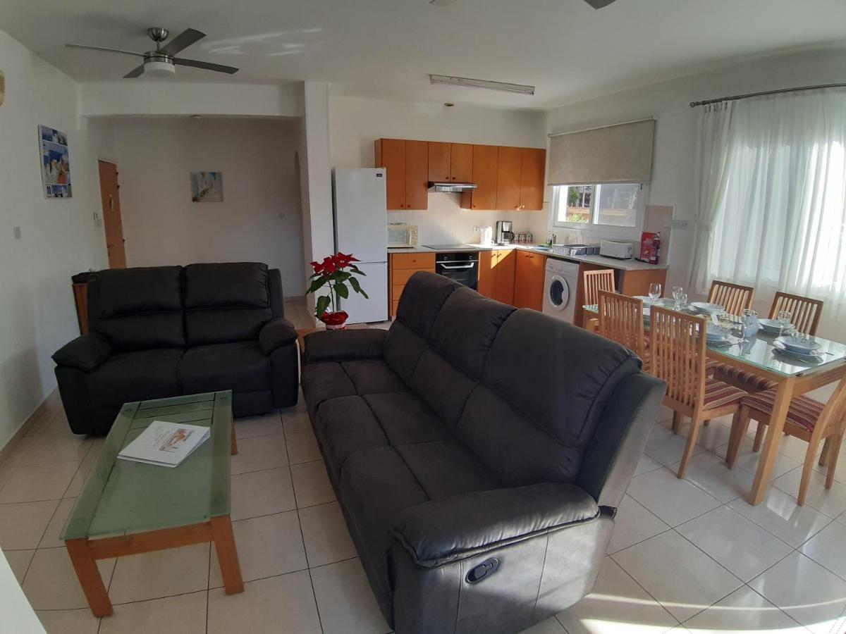 Diana 49 Apartment Paphos Ngoại thất bức ảnh